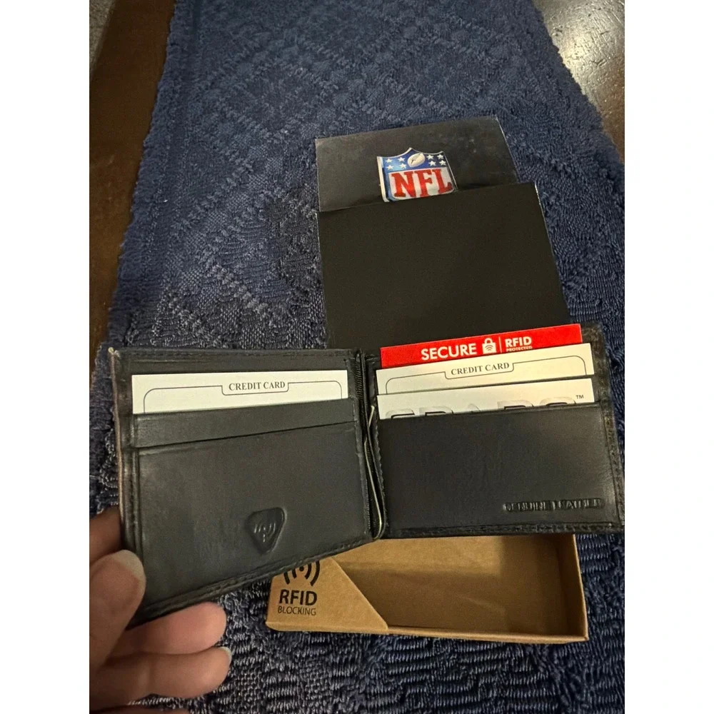 NFL Detroit Lions Mens Black Genuine Leather RFID Blocking Money Clip Wallet